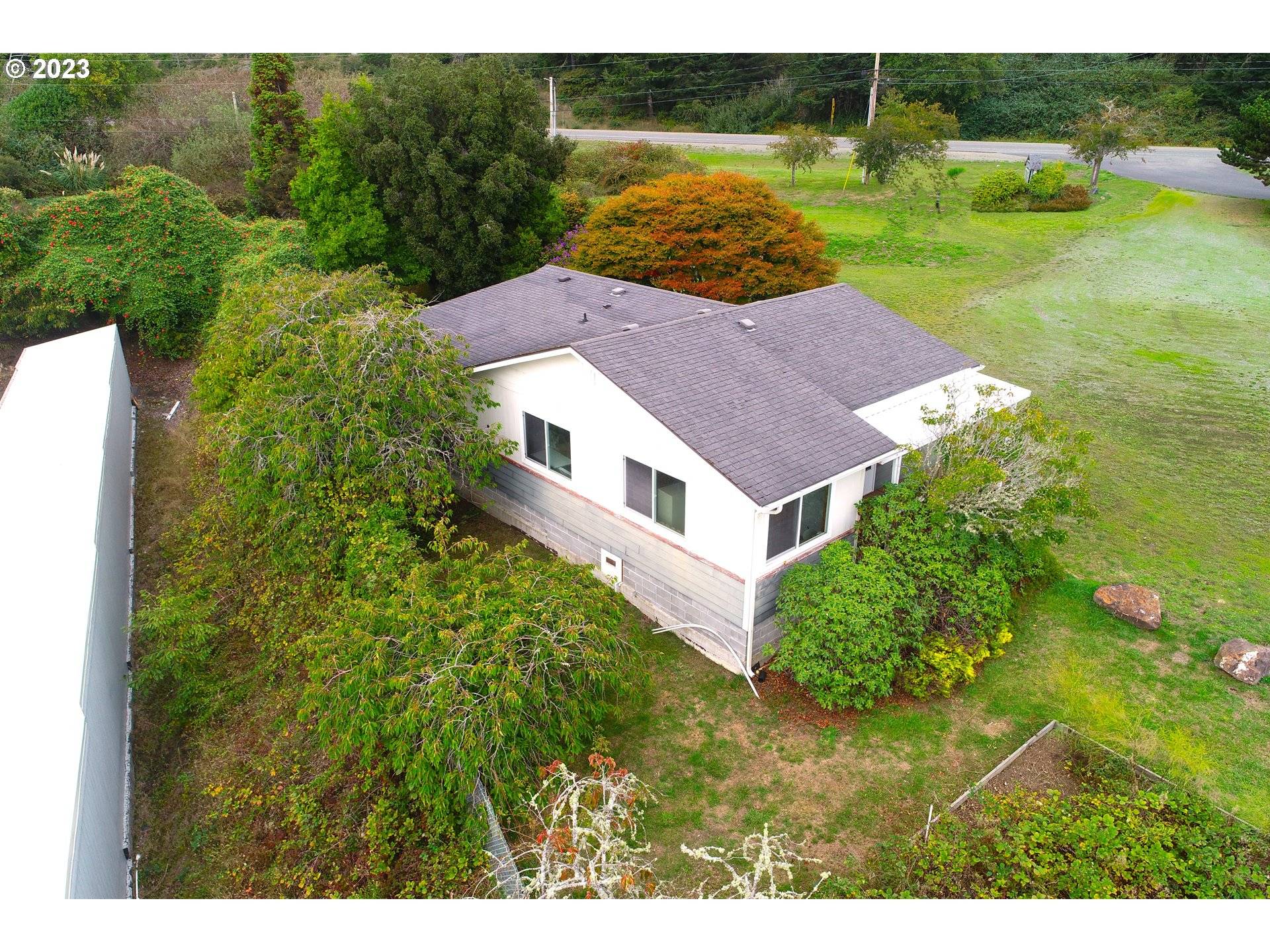 Brookings, OR 97415,15282 HIGHWAY 101