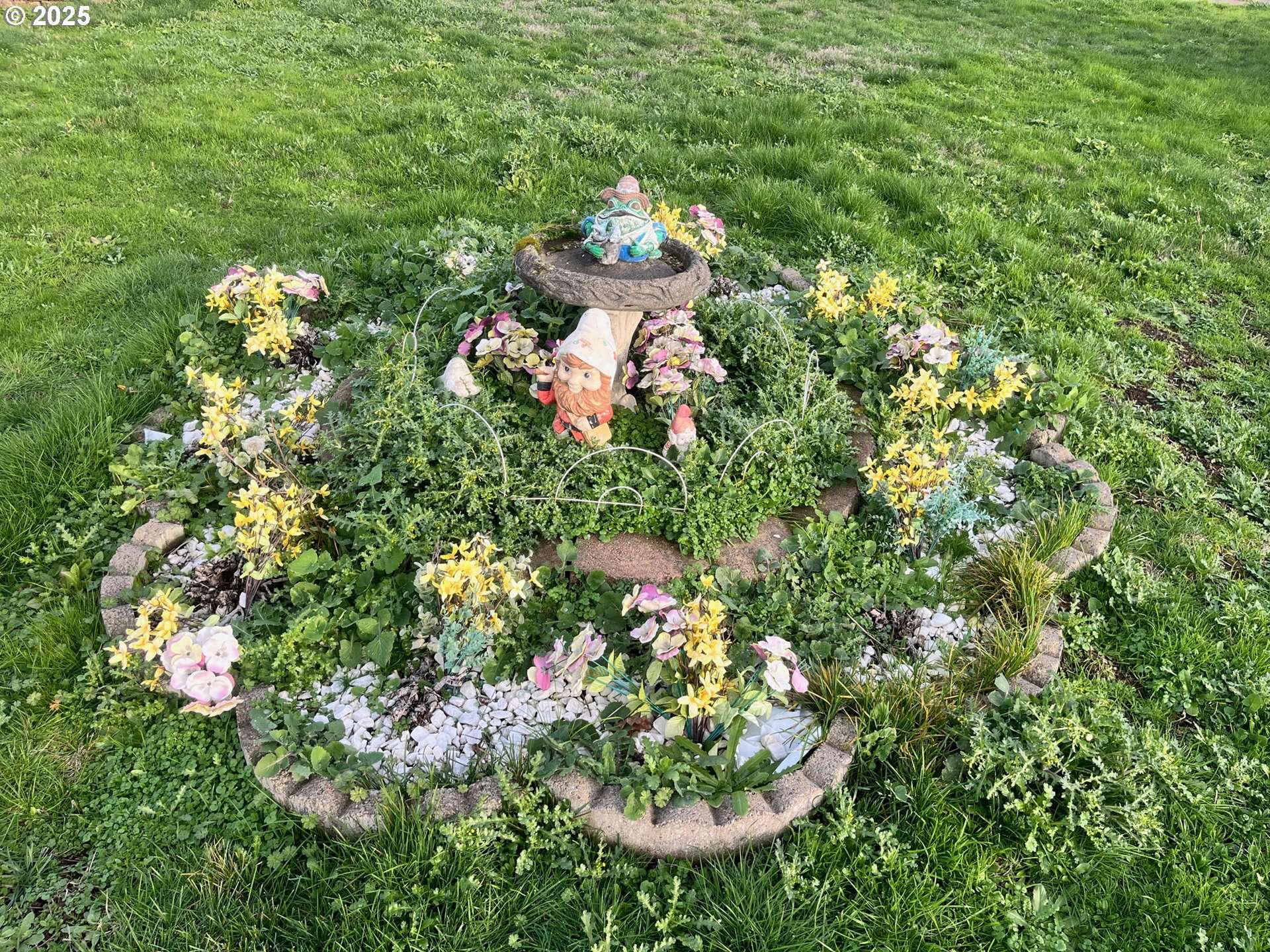 Creswell, OR 97426,335 HOLBROOK LN