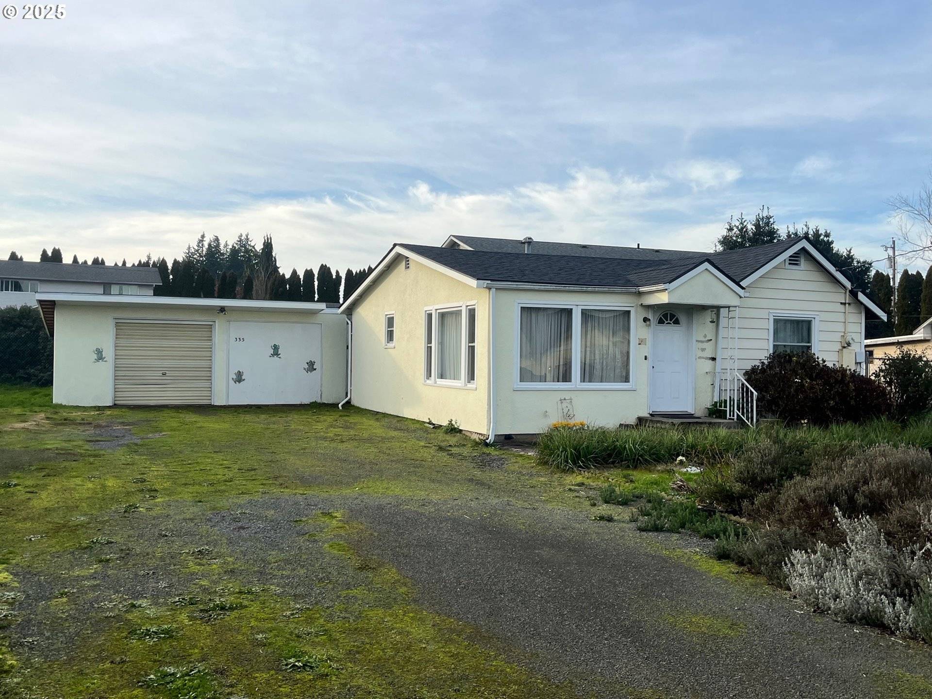 Creswell, OR 97426,335 HOLBROOK LN