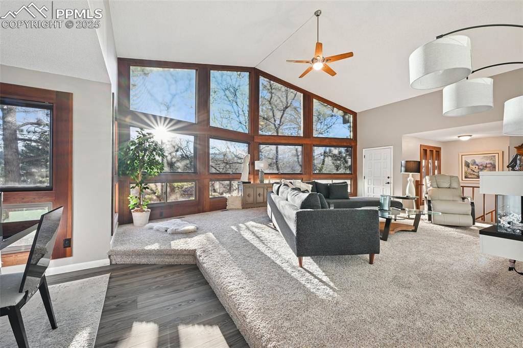 Colorado Springs, CO 80919,530 Buckeye DR