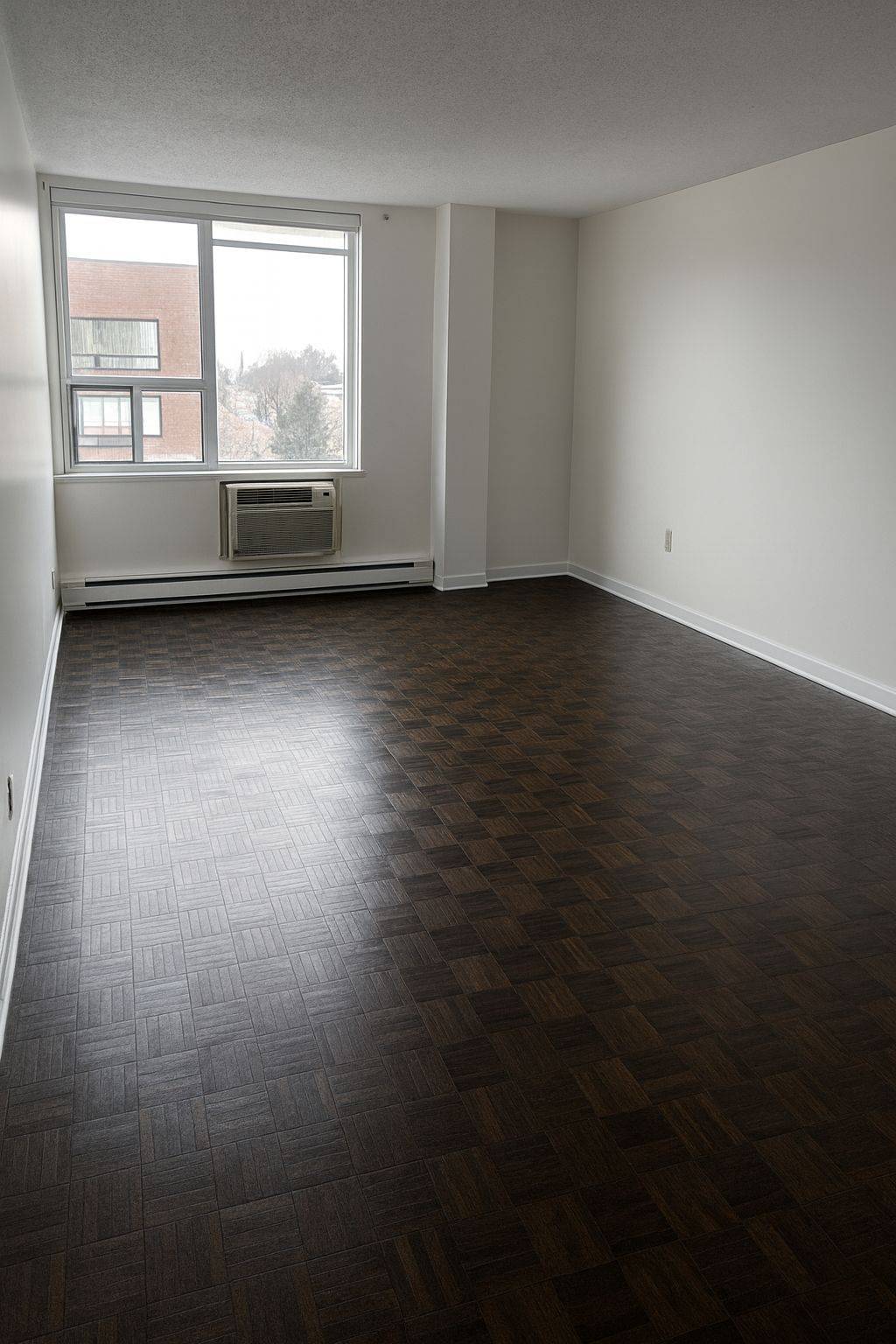 Toronto C04, ON M5N 1N3,650 Briar Hill AVE #802