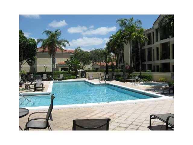 Coral Springs, FL 33071,833 RIVERSIDE DR #821