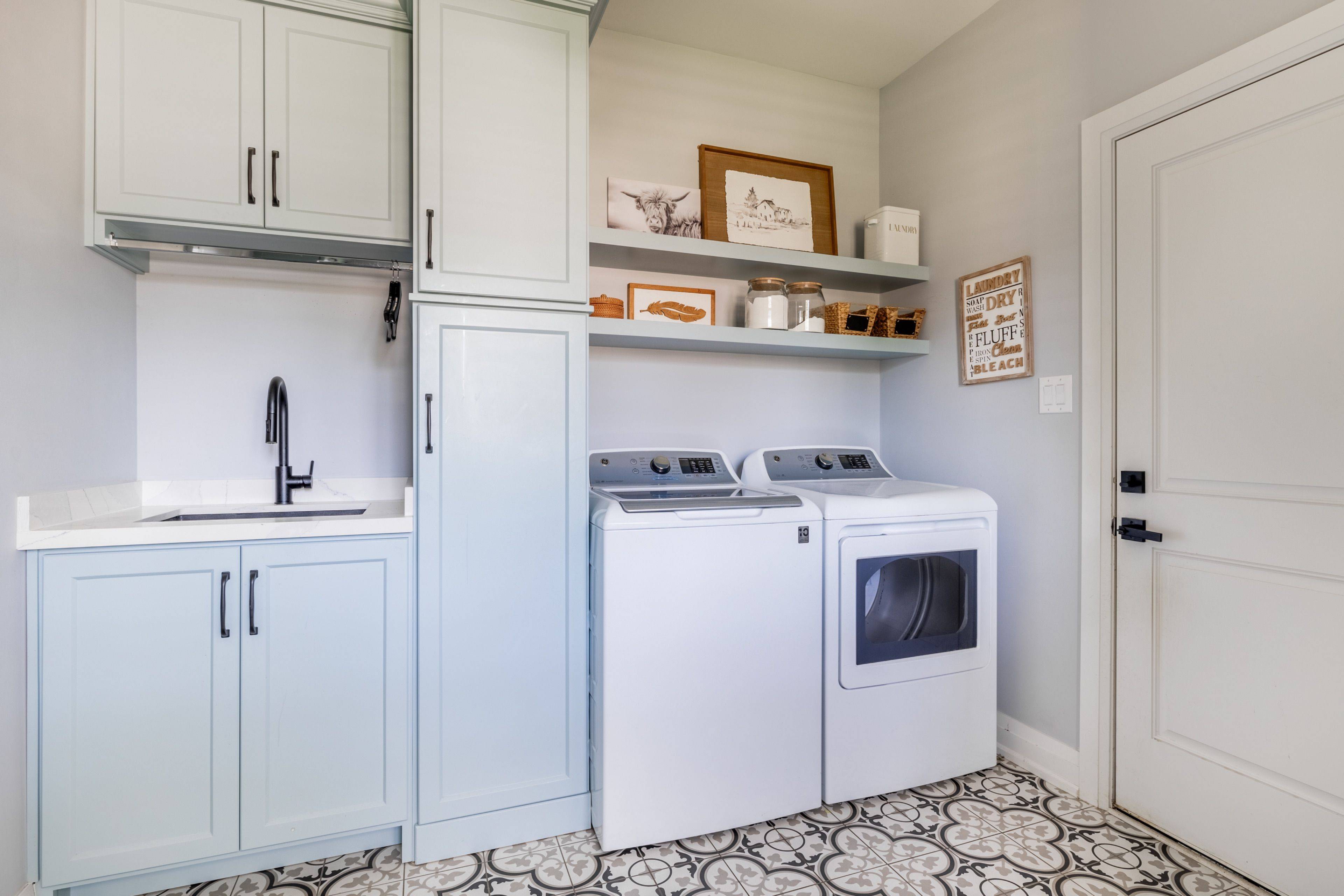 Oro-medonte, ON L3V 8N8,19 Cheslock CRES