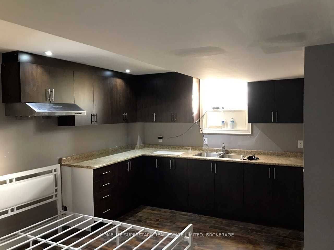 Brampton, ON L7A 3W3,7 Bramtrail Gate