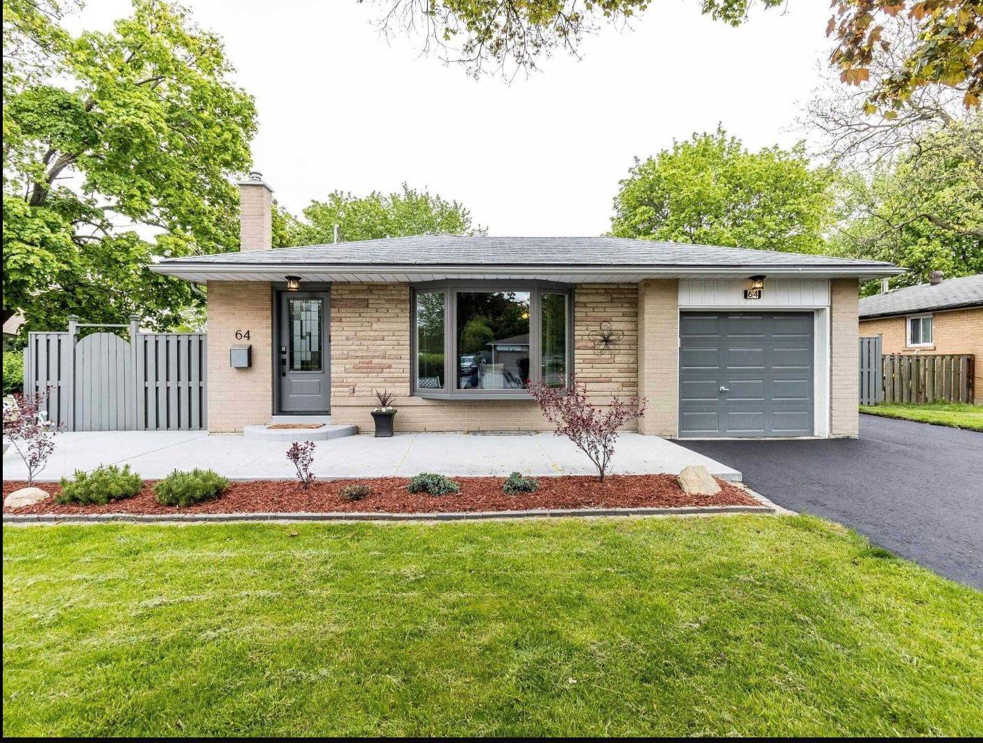 Brampton, ON L6T 1M7,64 Brookdale CRES