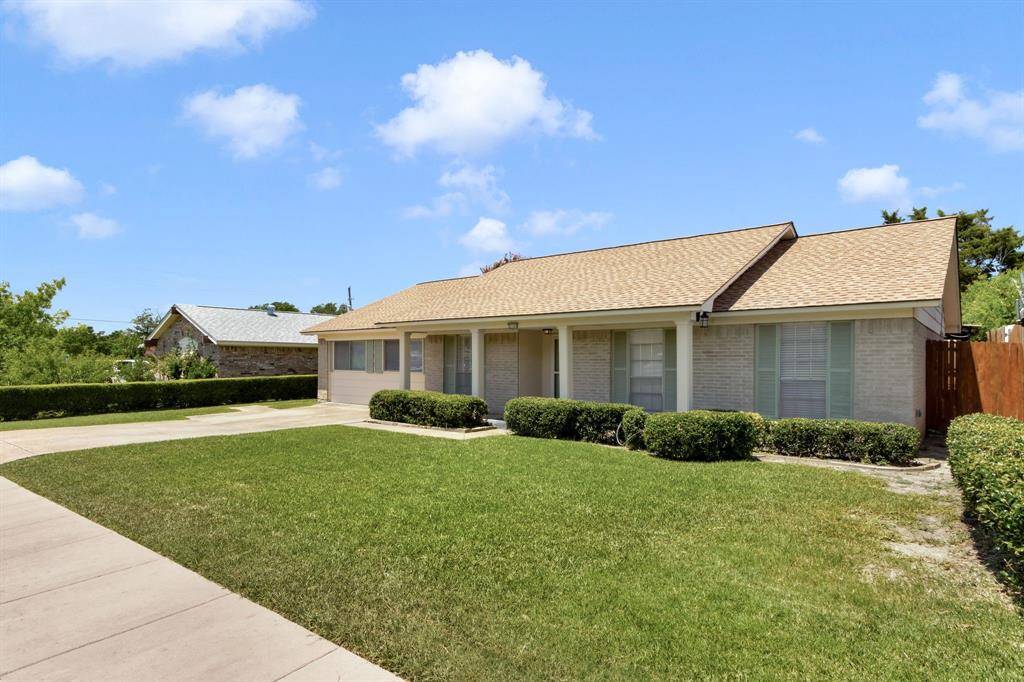 Carrollton, TX 75007,2103 Bordeaux Drive