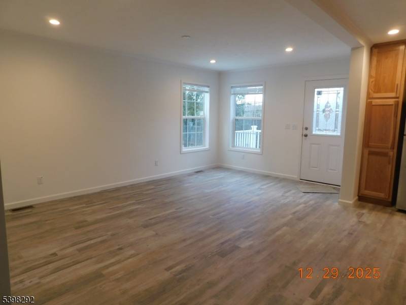 Oxford Twp., NJ 07863,9 Front Street