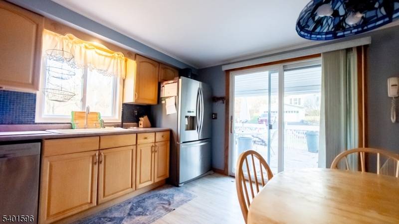 Ogdensburg Boro, NJ 07439,21 Edison Ave