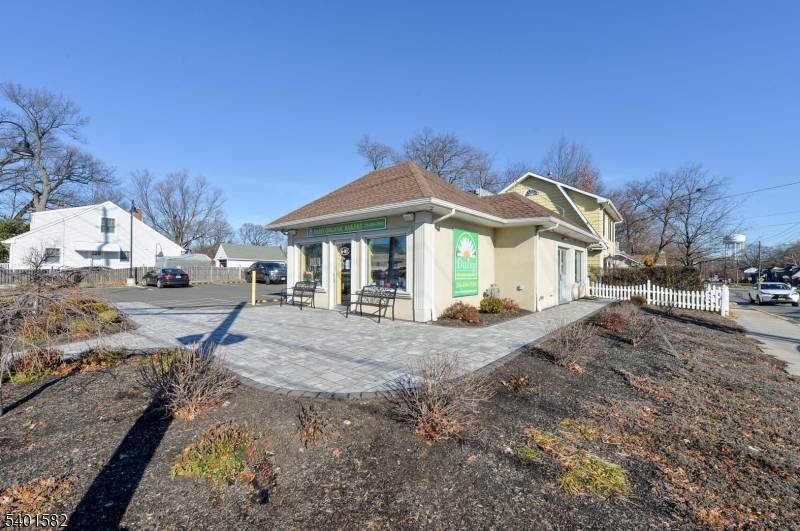 Fair Lawn Boro, NJ 07410,6-01 Plaza Rd