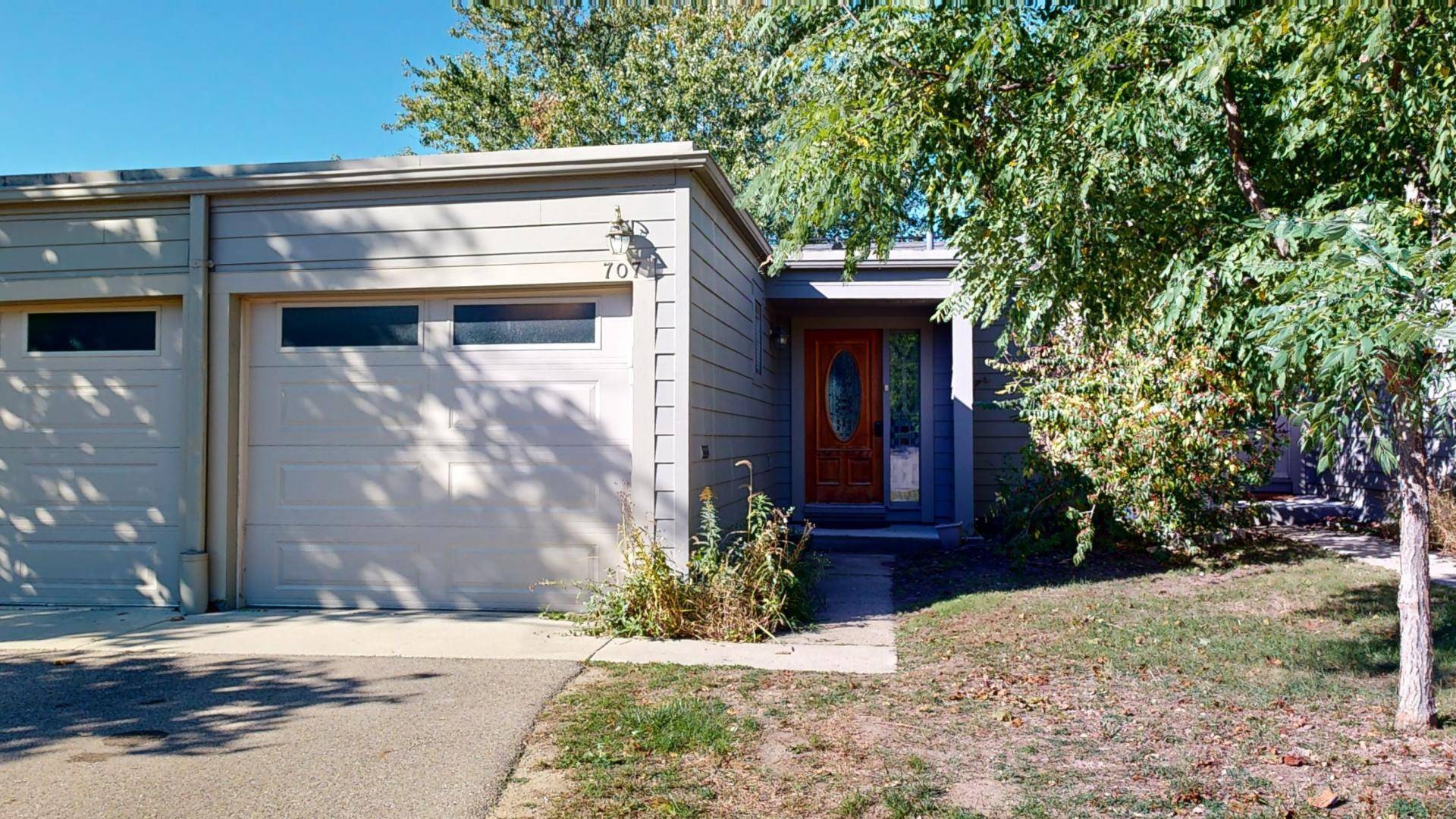 Ann Arbor, MI 48105,707 Skynob DR