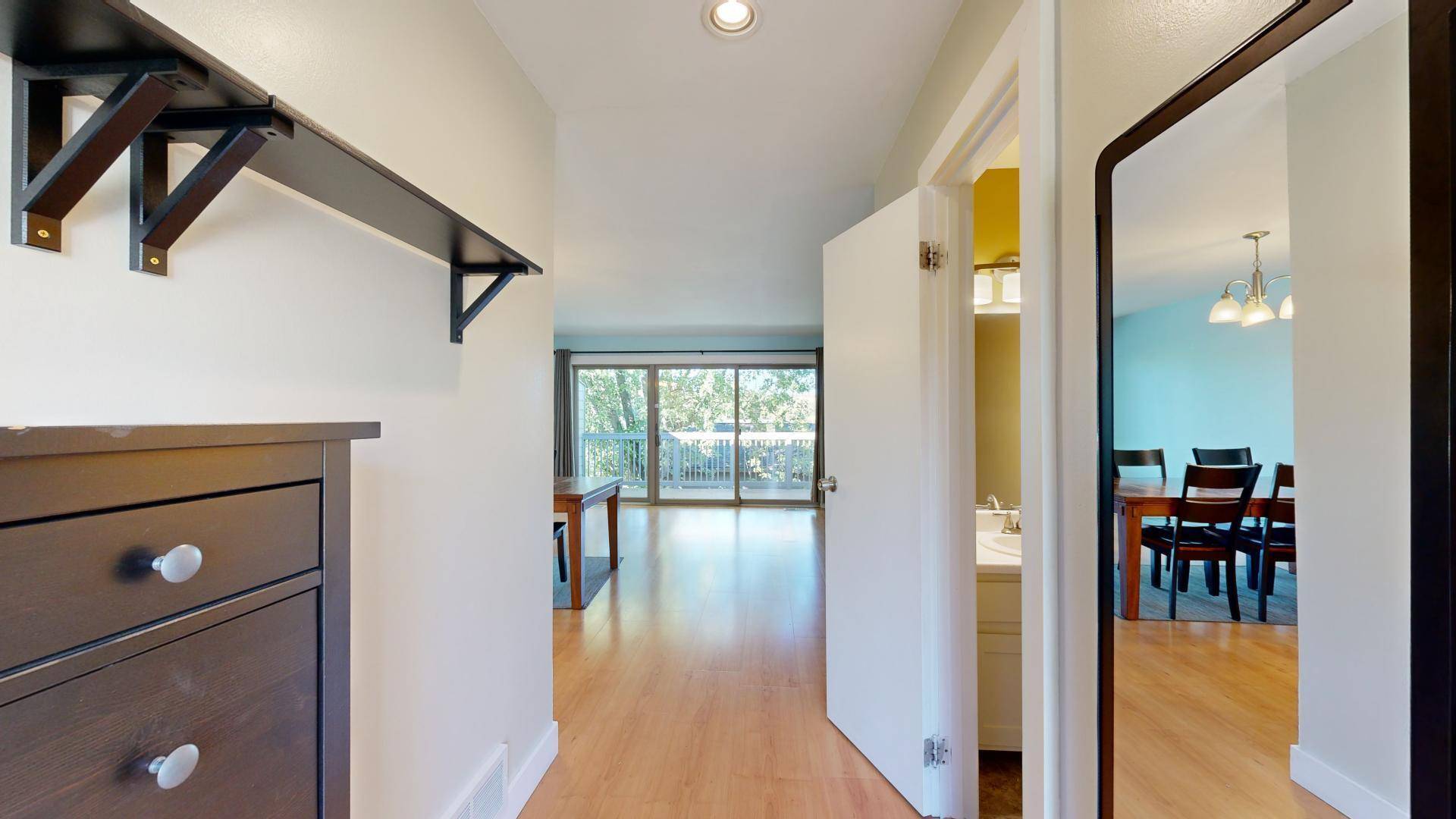 Ann Arbor, MI 48105,707 Skynob DR