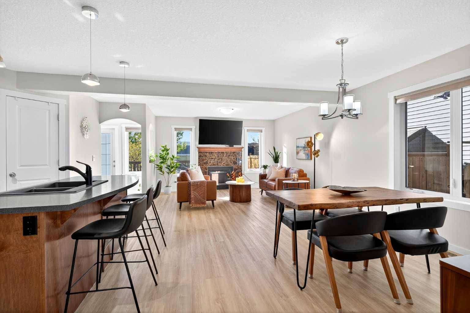 Airdrie, AB T4A 0R9,1346 Kings Heights WAY SE