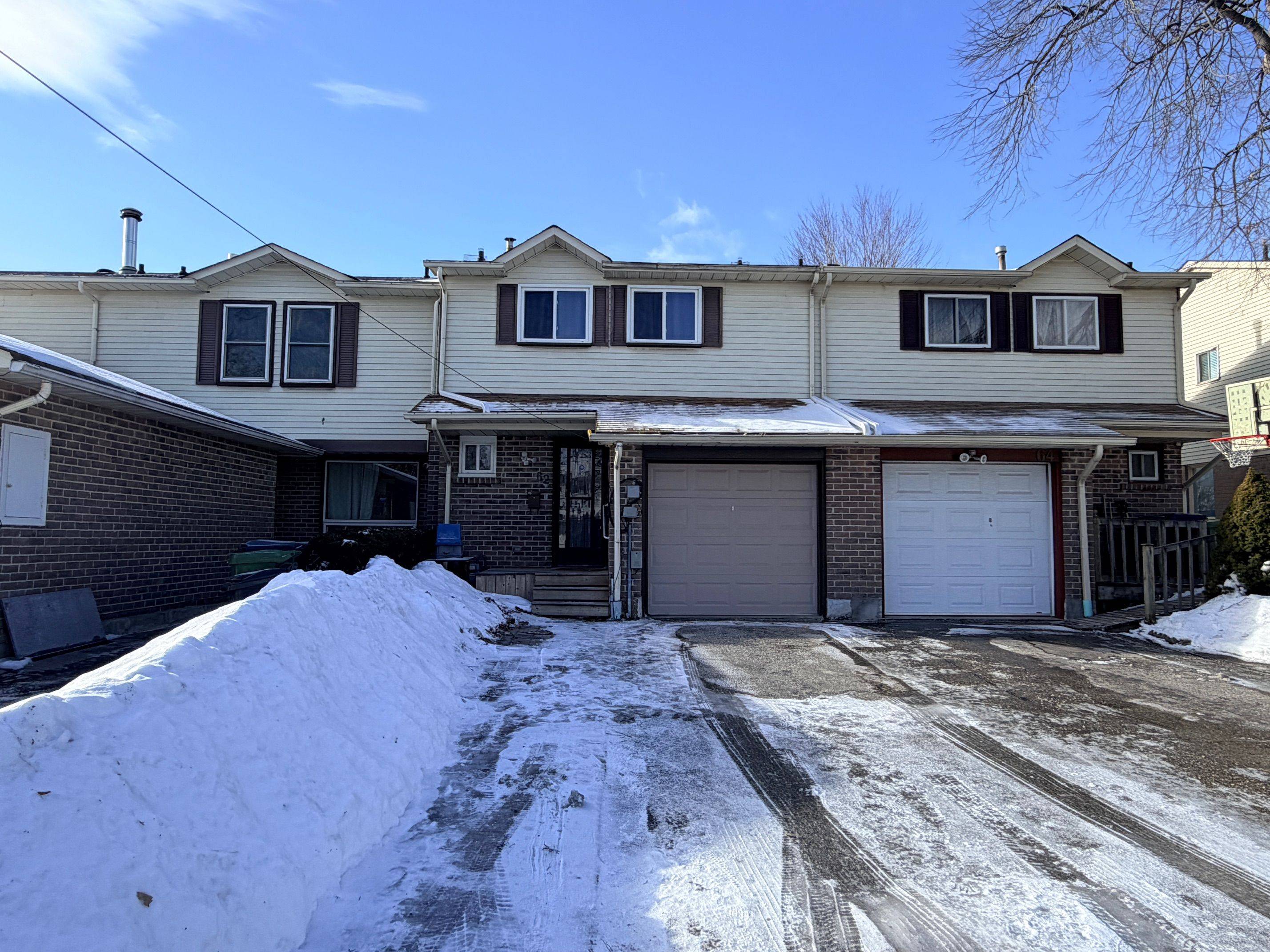 Toronto E07, ON M1V 2H8,62 Truro CRES