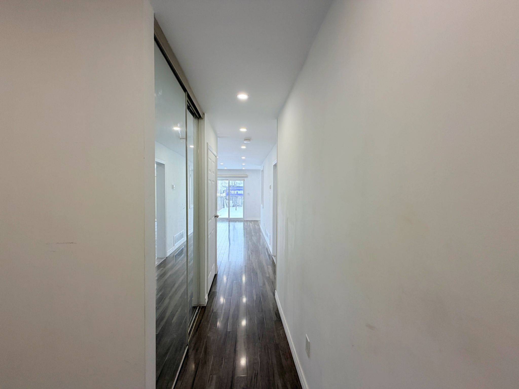 Toronto E07, ON M1V 2H8,62 Truro CRES