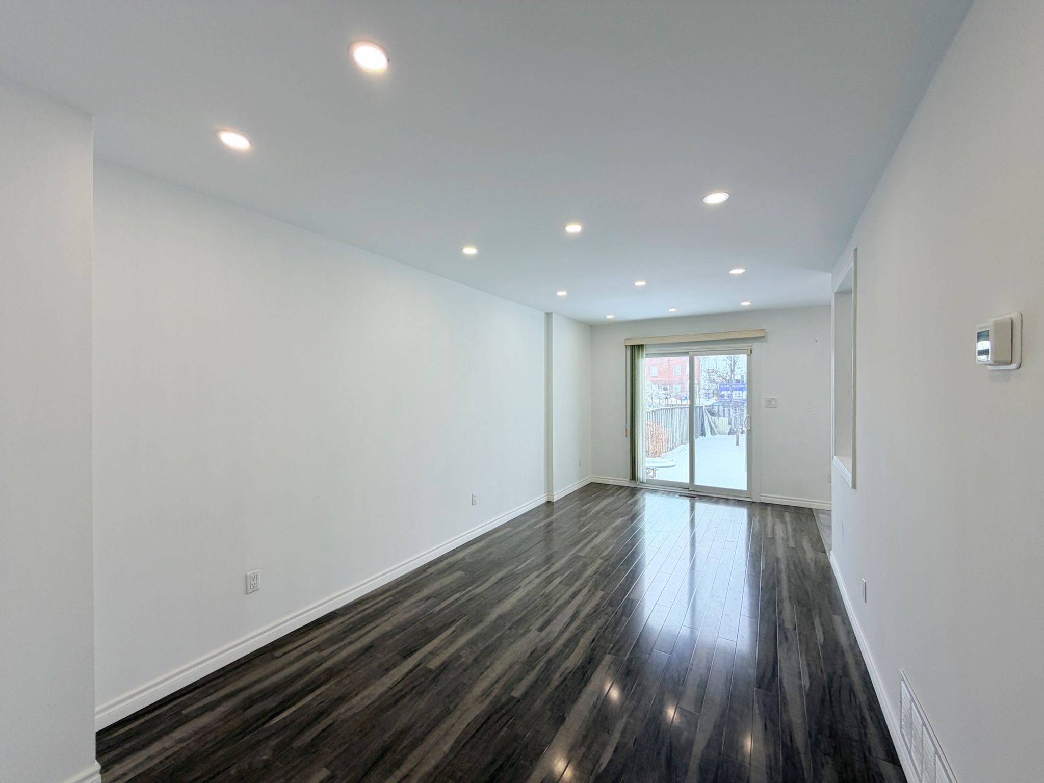 Toronto E07, ON M1V 2H8,62 Truro CRES