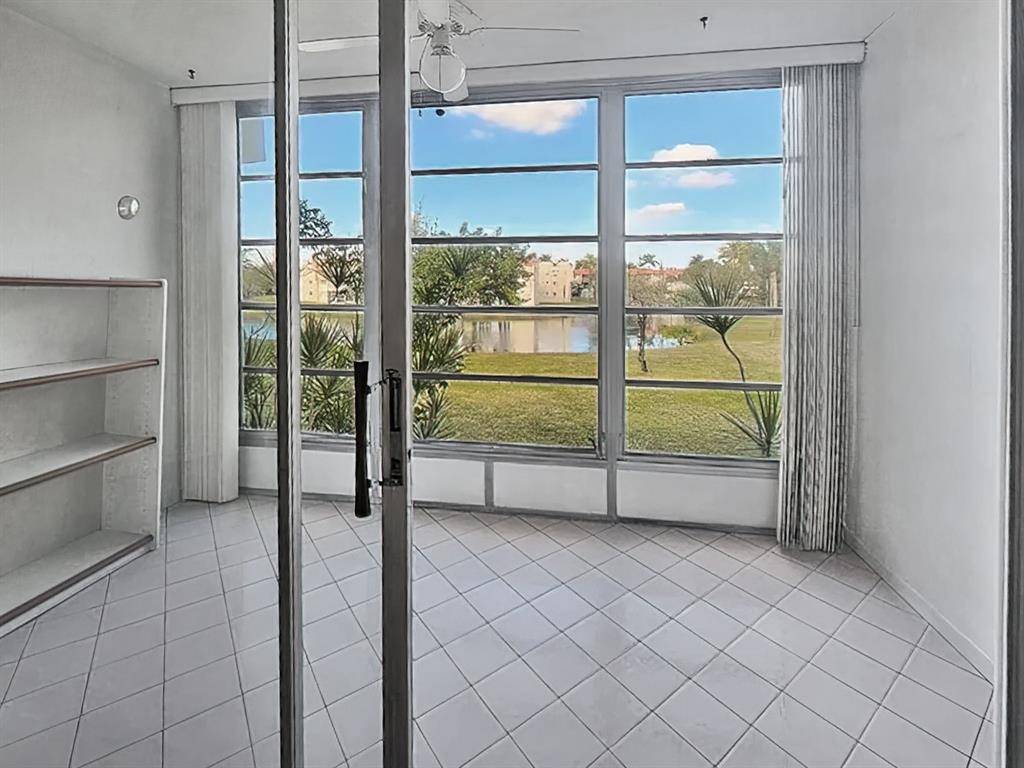 Fort Lauderdale, FL 33322,3051 Sunrise Lakes Dr #203