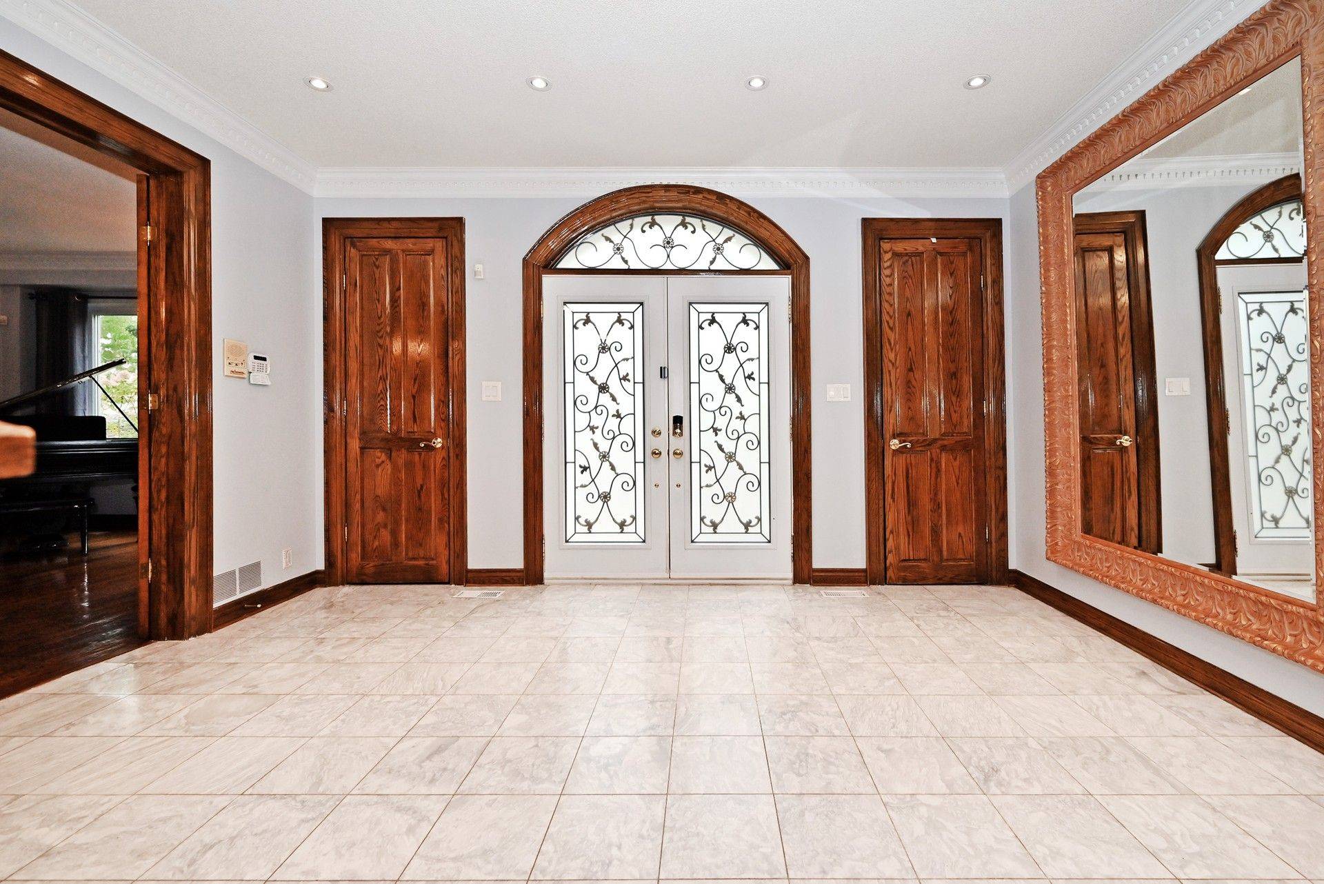 Richmond Hill, ON L4C 4L7,186 Oxford ST