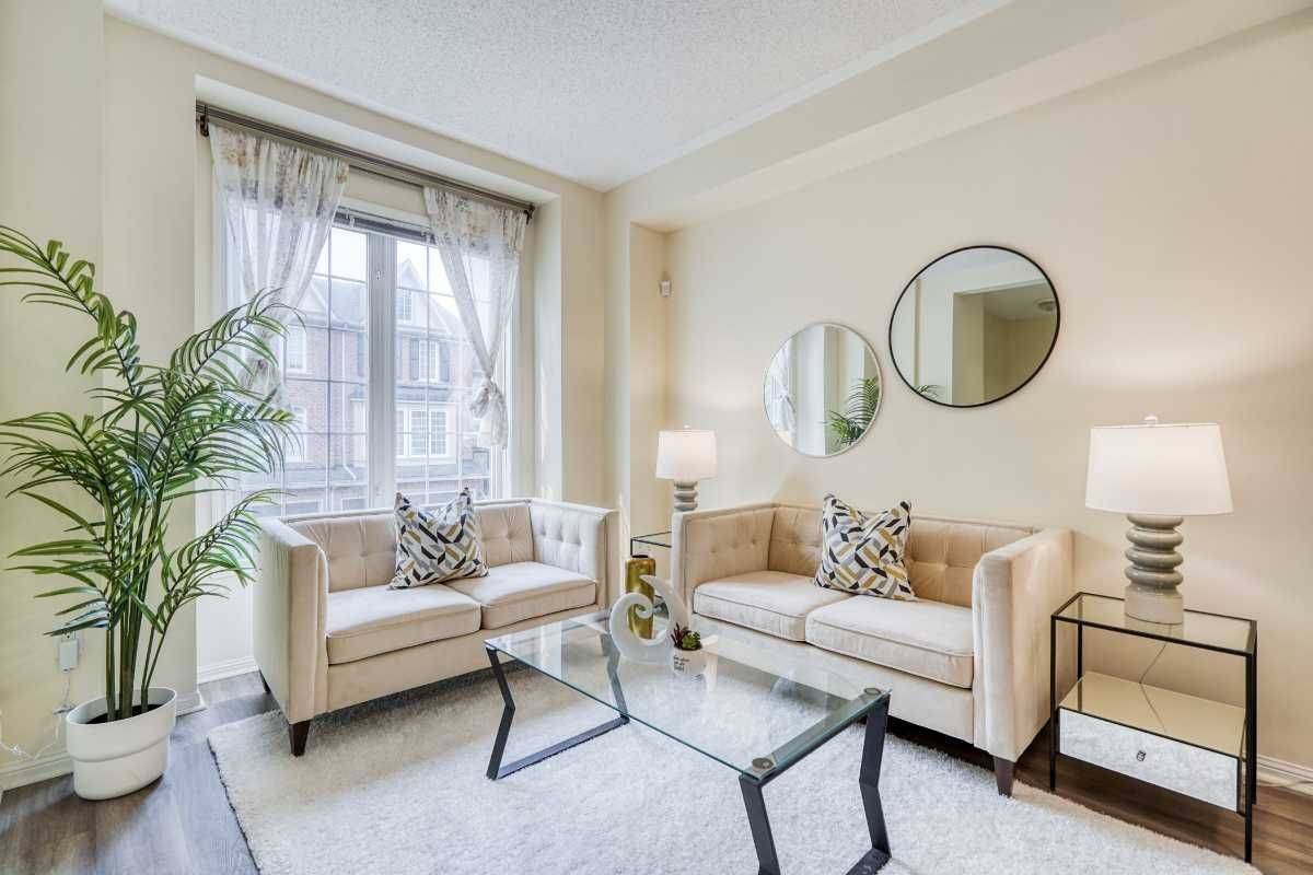 Richmond Hill, ON L4C 0R8,100 Elgin Mills RD W #51