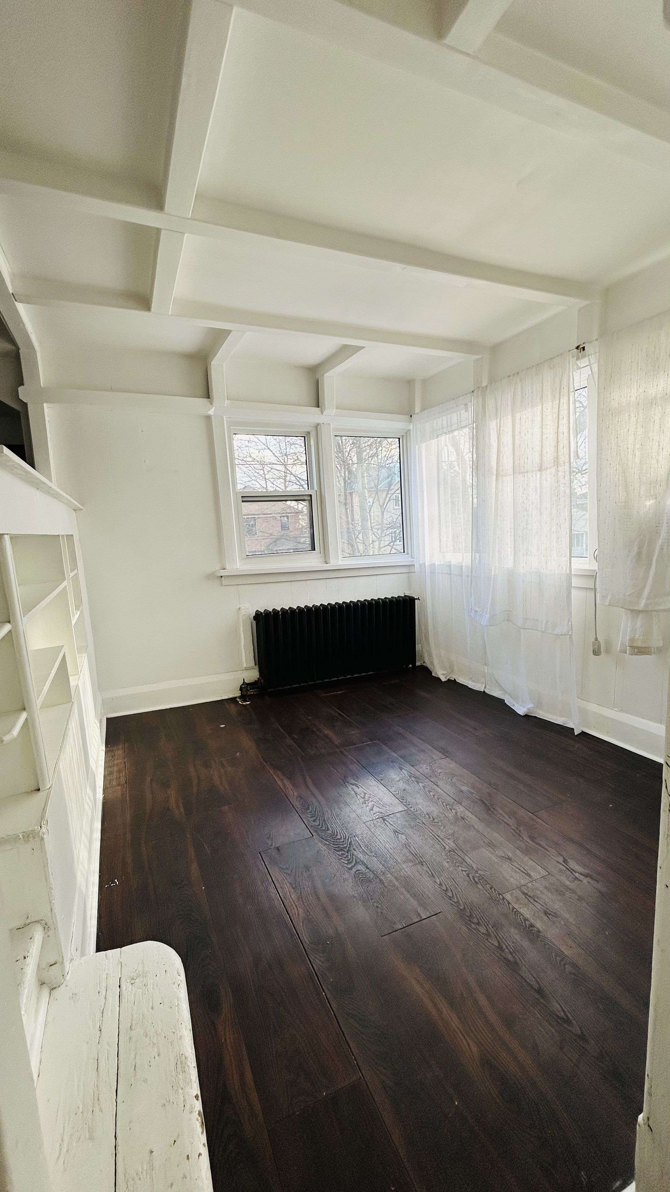 Toronto W06, ON M8W 3J2,60 Long Branch AVE #2