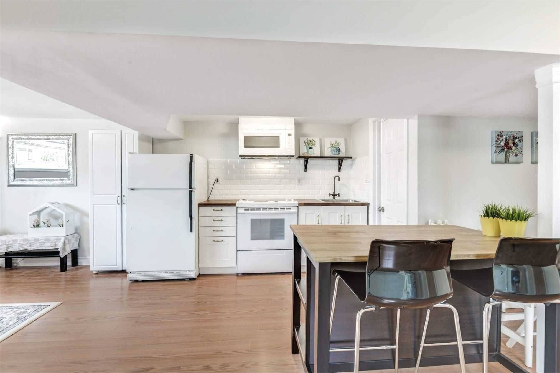 Mississauga, ON L5C 2E7,3482 Ashcroft CRES #Bsmt