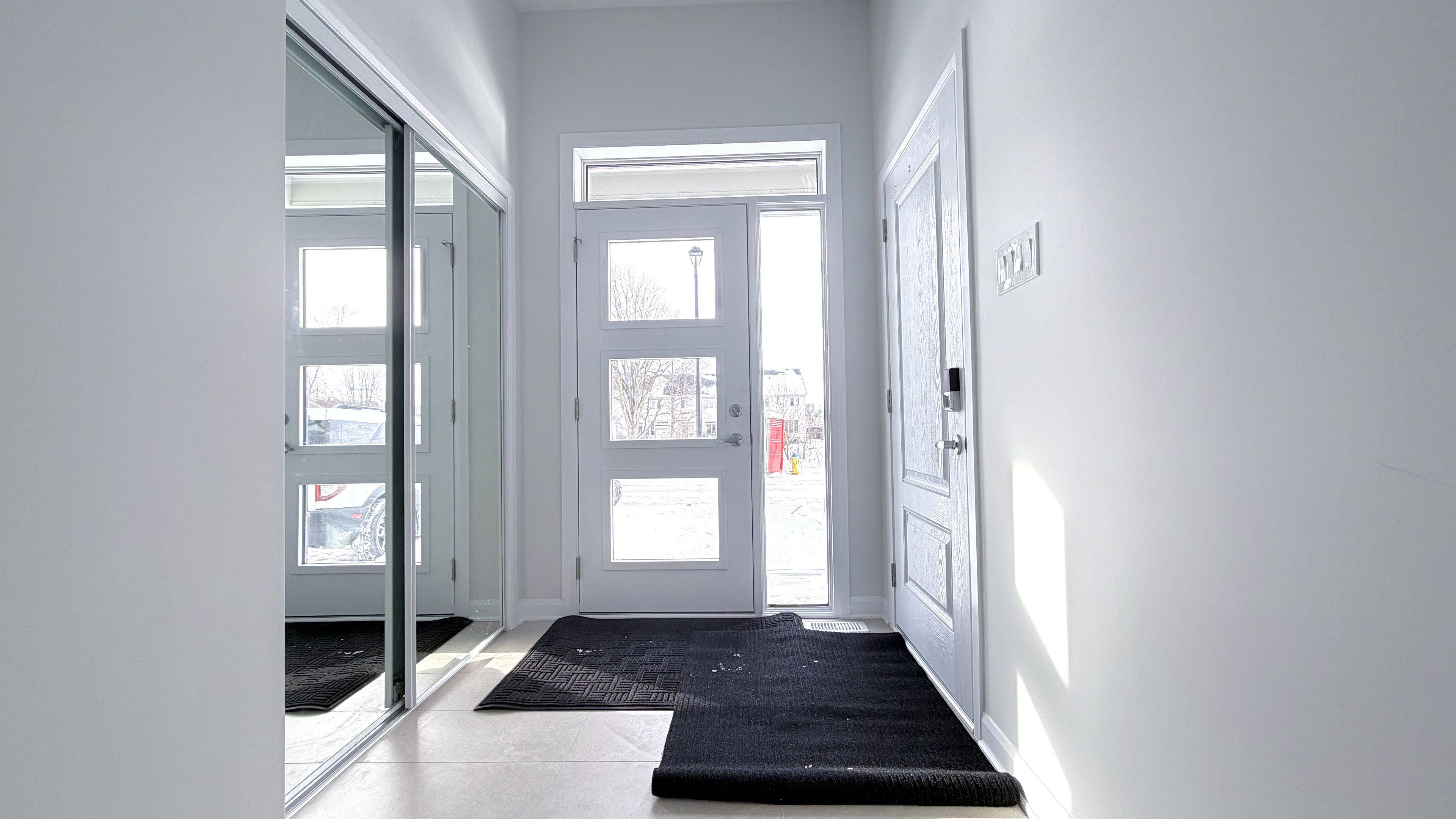 Kanata, ON K2W 0M8,873 Eileen Vollick CRES