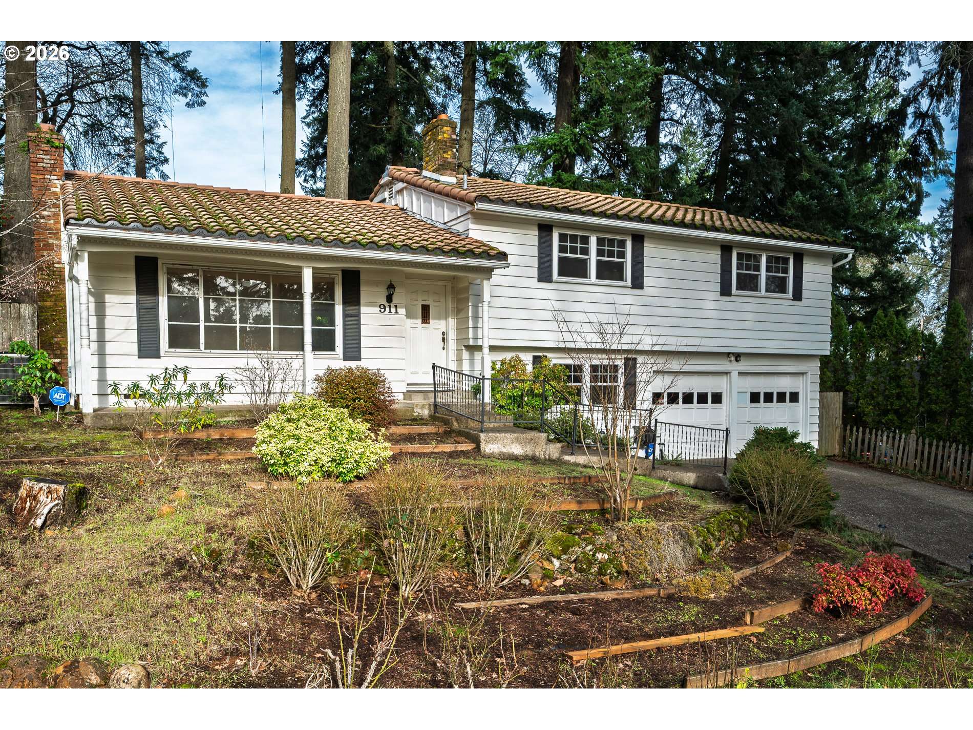 Salem, OR 97302,911 HURON CT SE