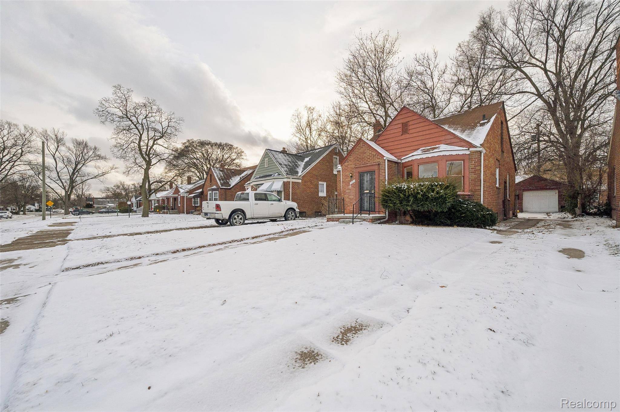 Detroit, MI 48221,19489 San Juan DR