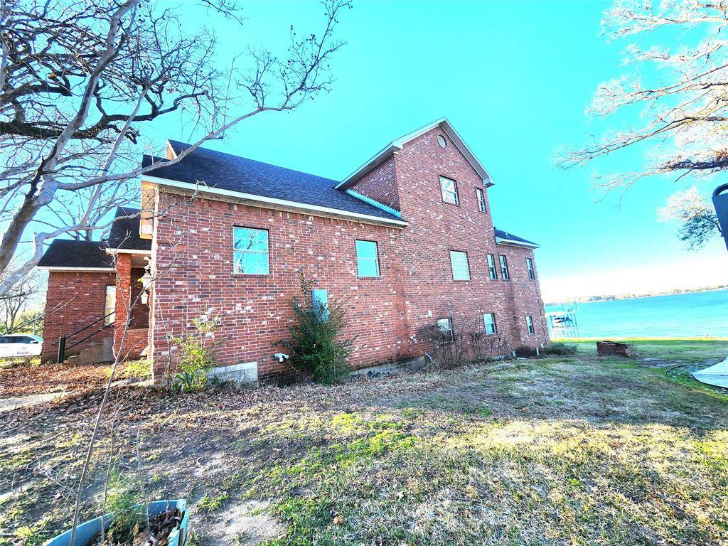 Mabank, TX 75156,180 Shady Shores