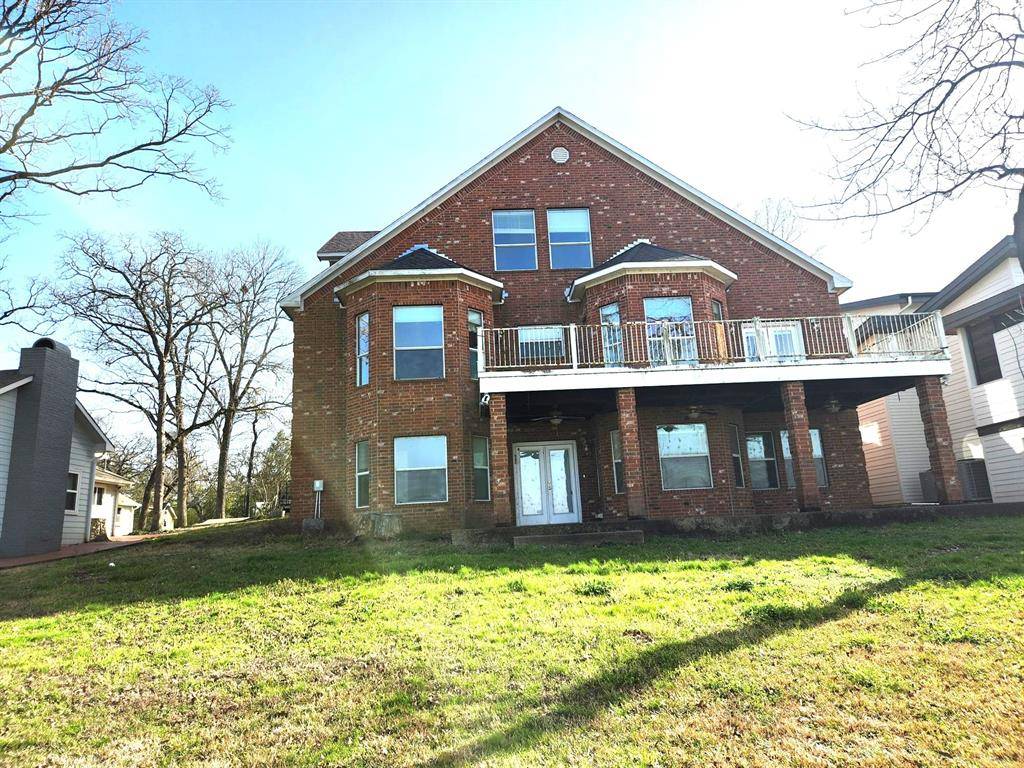 Mabank, TX 75156,180 Shady Shores