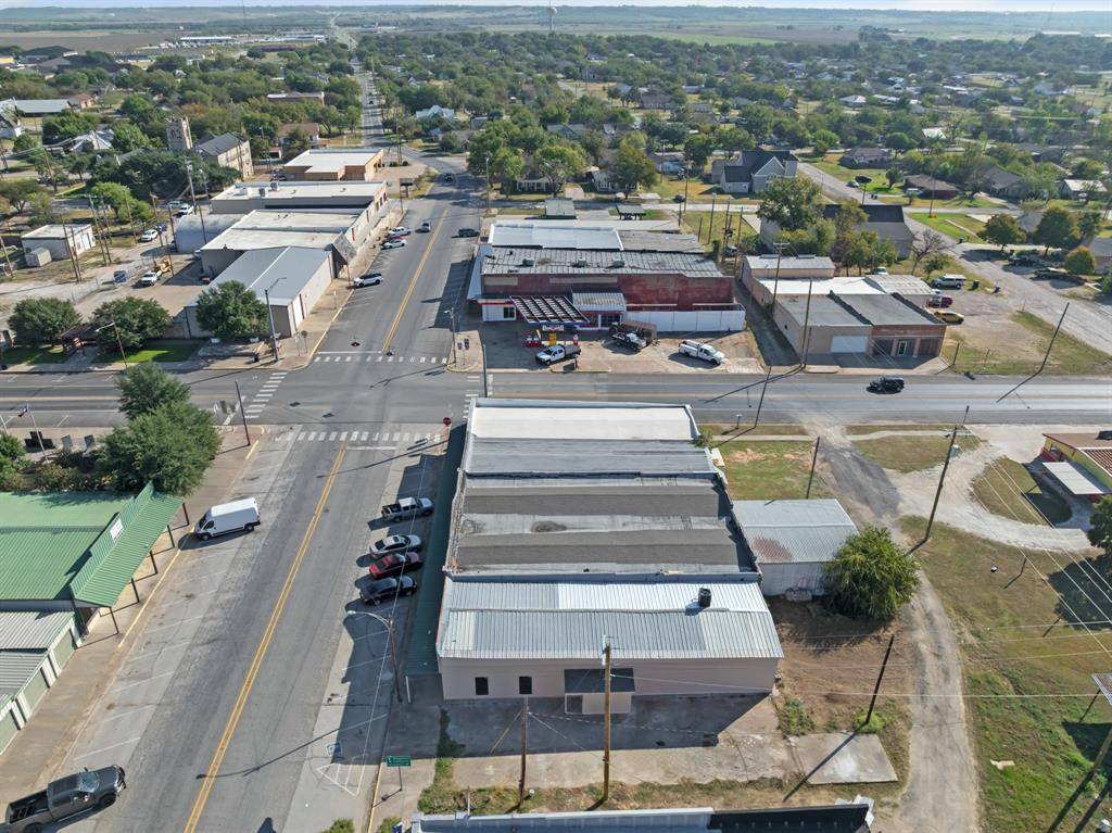 Itasca, TX 76055,109 W Main Street