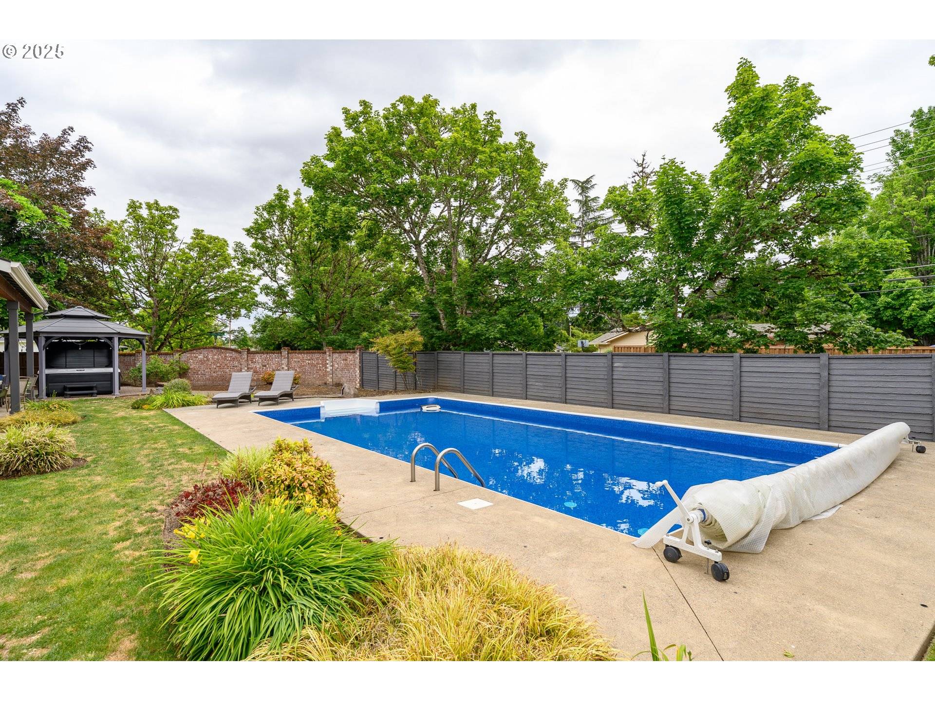 Mc Minnville, OR 97128,2351 NW PINEHURST DR