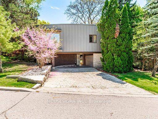 Toronto C13, ON M3A 3E5,94 Laurentide DR