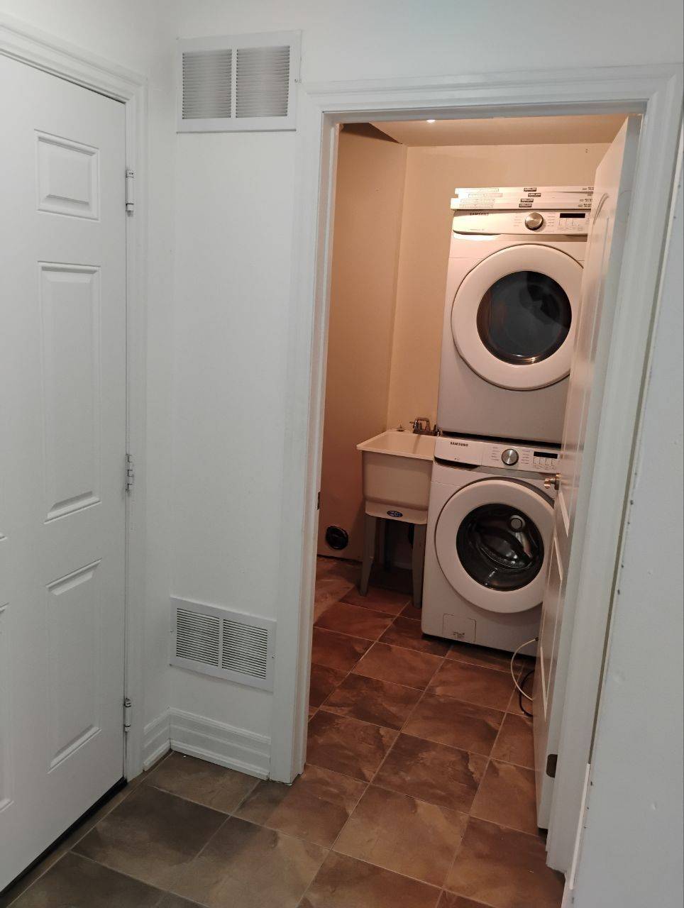 Vaughan, ON L4J 0G8,51 Beverley Glen BLVD