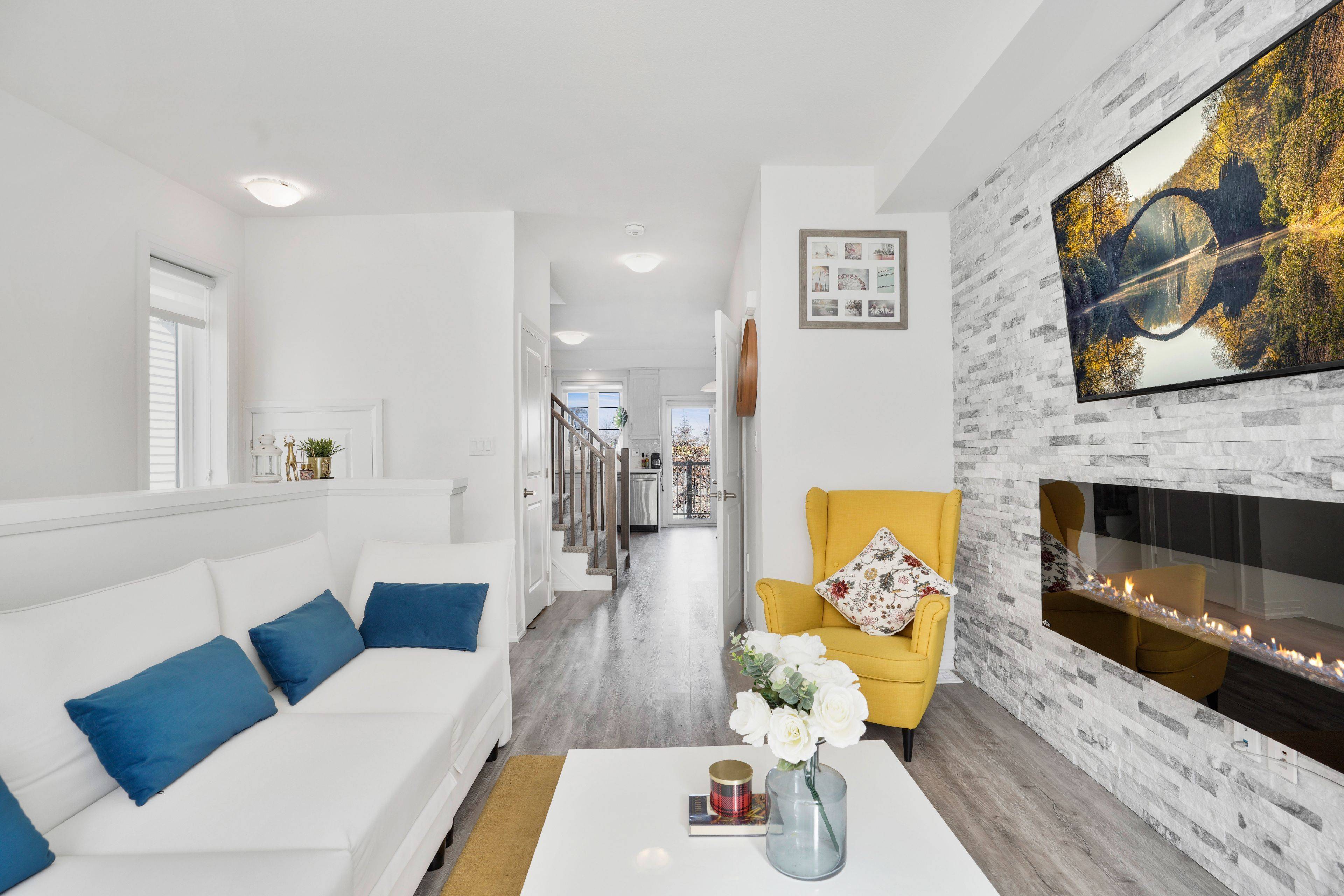 Hamilton, ON L8H 0B3,575 Woodward Ave AVE #8