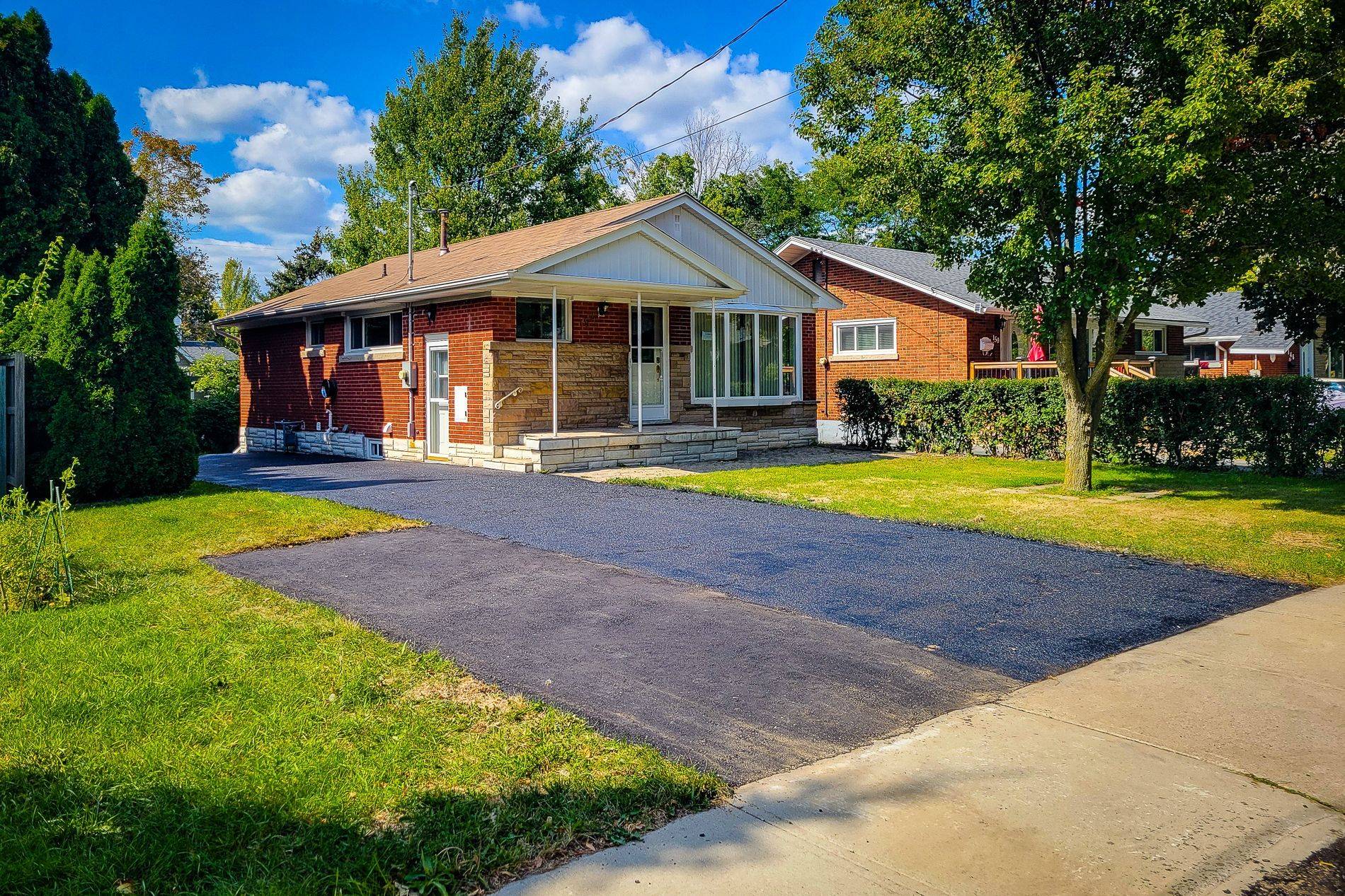 Hamilton, ON L9C 5E9,154 West 31st ST #Bsmt.