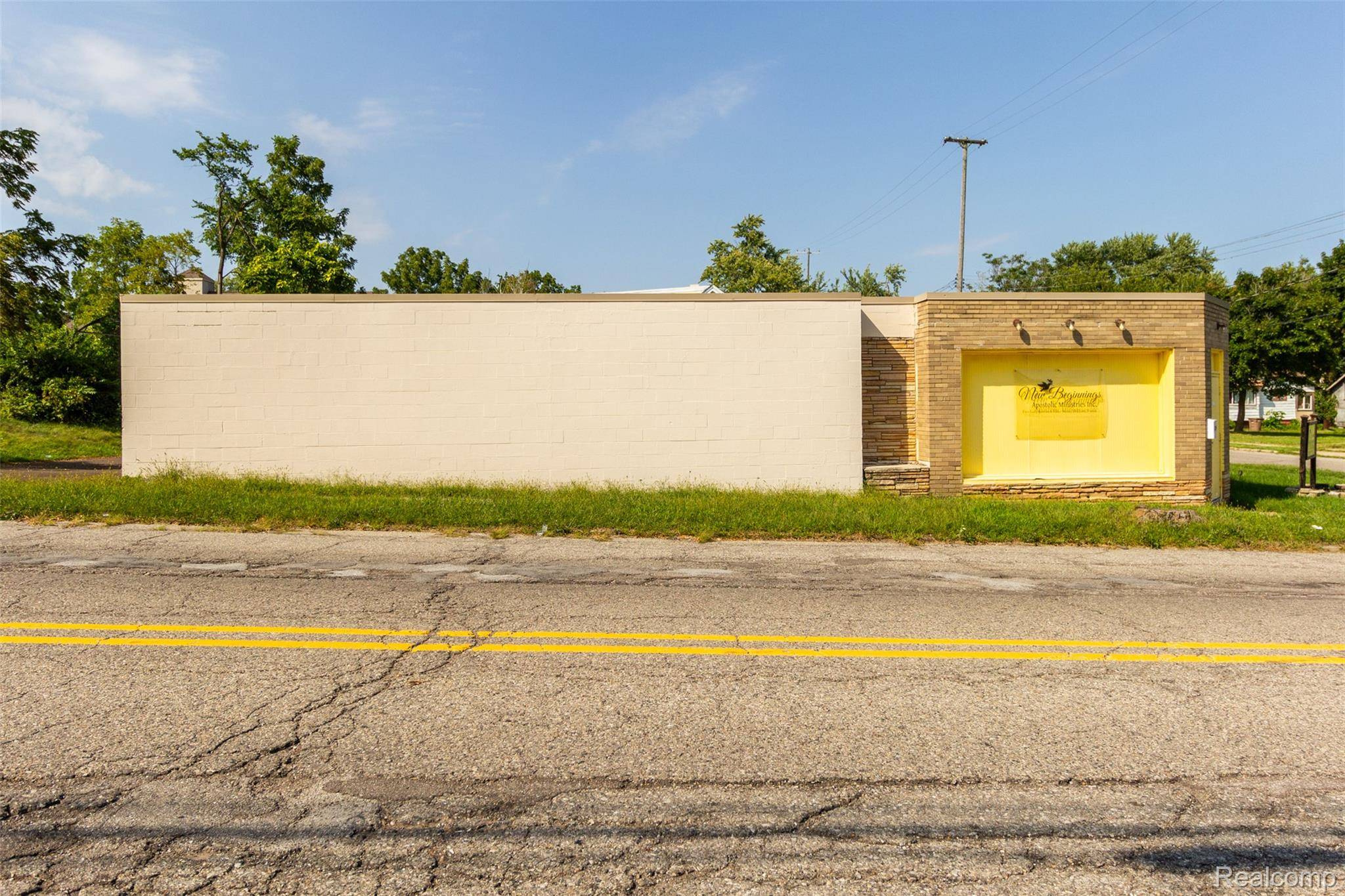 349 E Pike ST, Pontiac, MI 48342