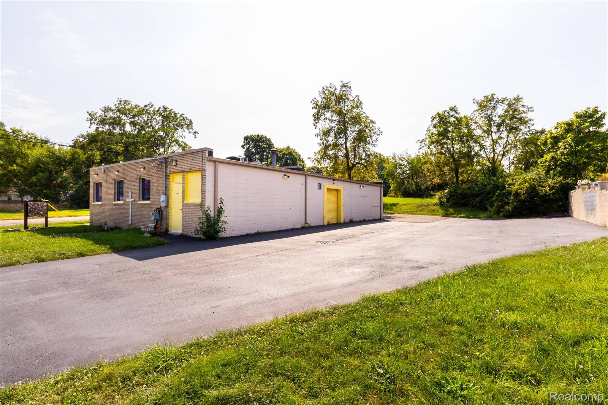 349 E Pike ST, Pontiaccity_oakland, MI 48342