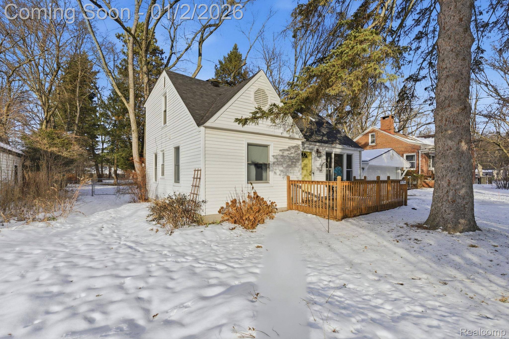 Southfield, MI 48075,21256 8 1/2 Mile RD