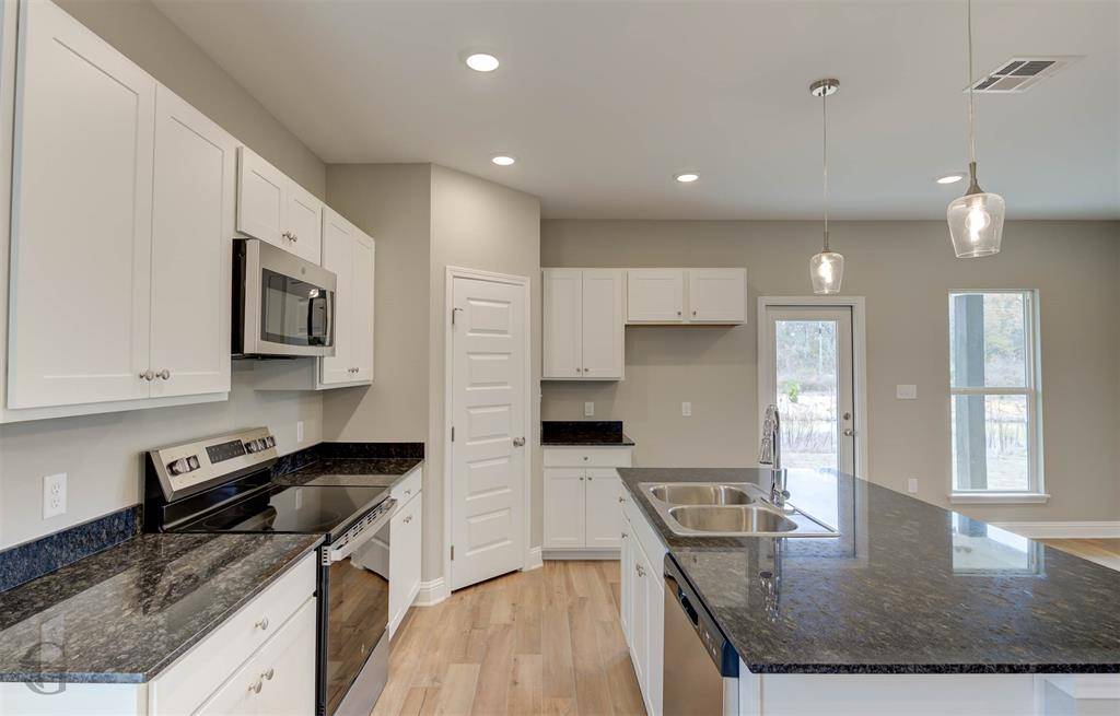 Shreveport, LA 71107,5049 Falcon Bay Drive