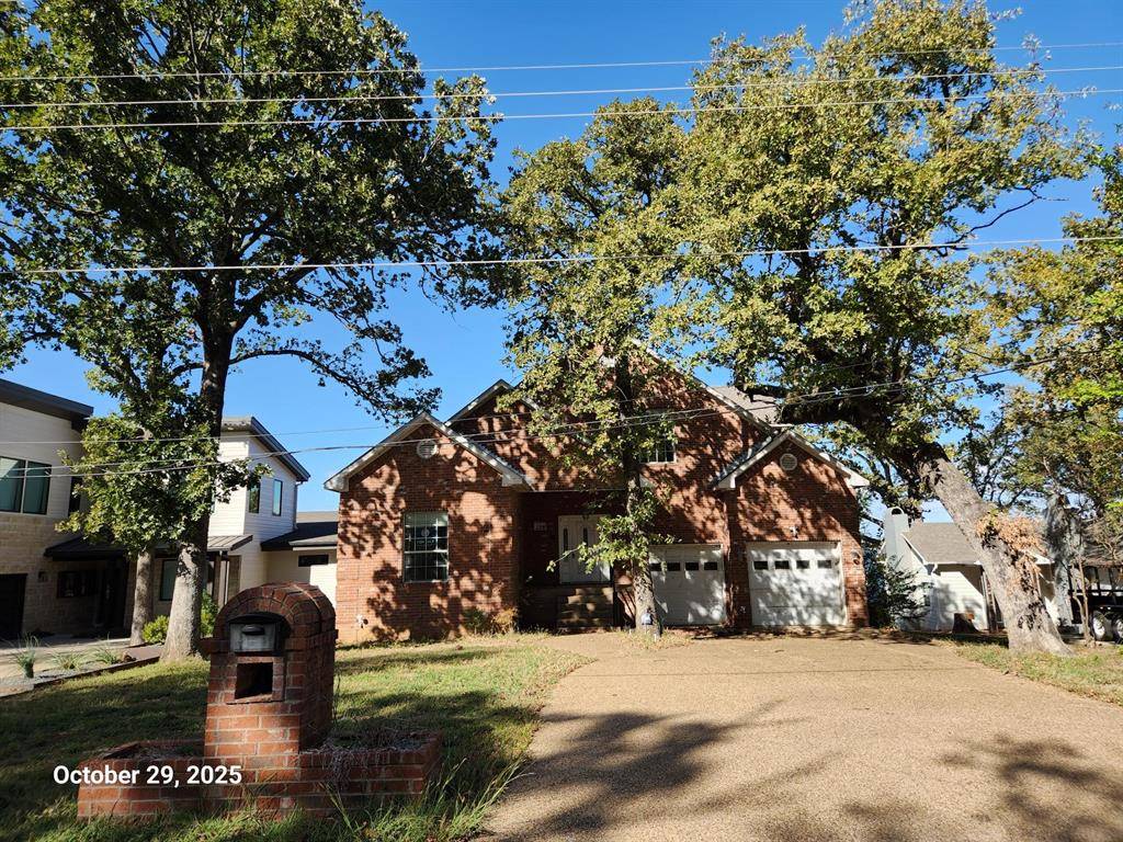 Mabank, TX 75156,180 Shady Shores