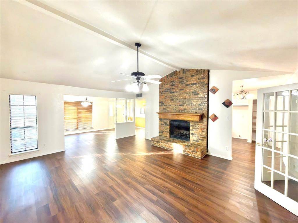 Grand Prairie, TX 75052,2118 Osage Trail