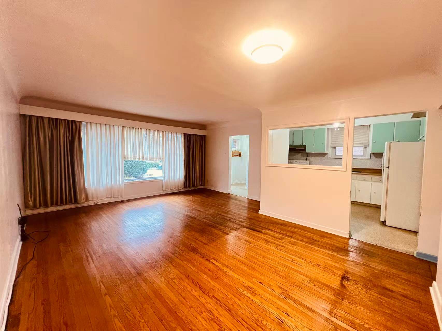 Toronto E04, ON M1R 4W2,133 Budea CRES