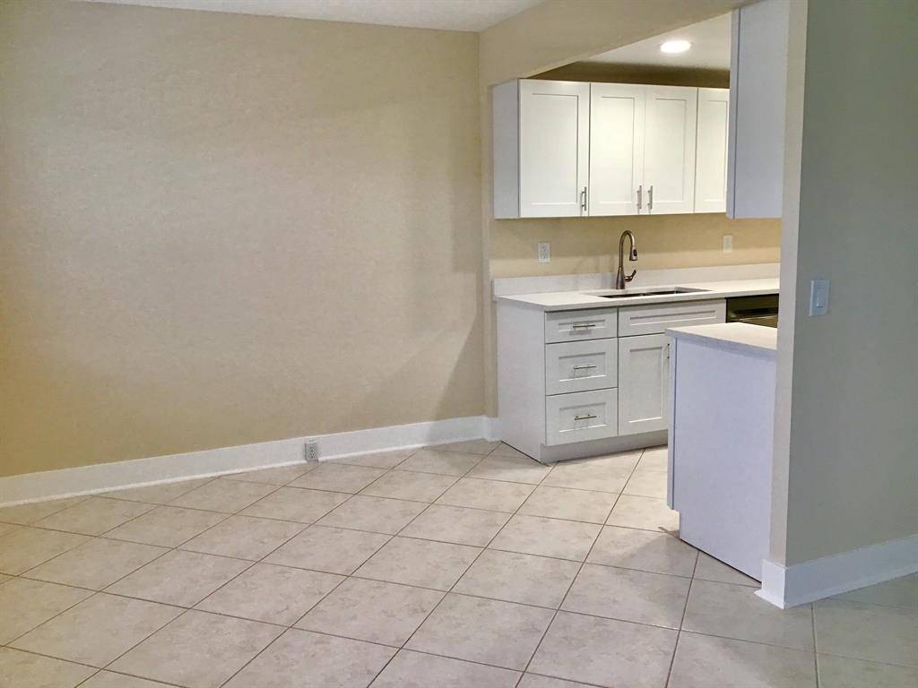 Boca Raton, FL 33434,3032 Exeter B #3032