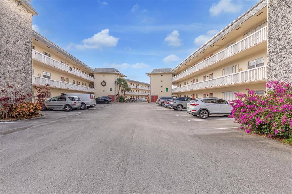 Fort Lauderdale, FL 33313,4441 NW 16th St #J110