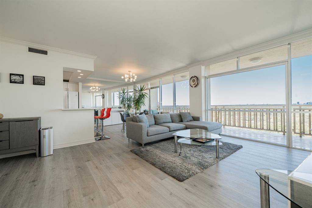 Dallas, TX 75225,6211 W Northwest Highway #1602