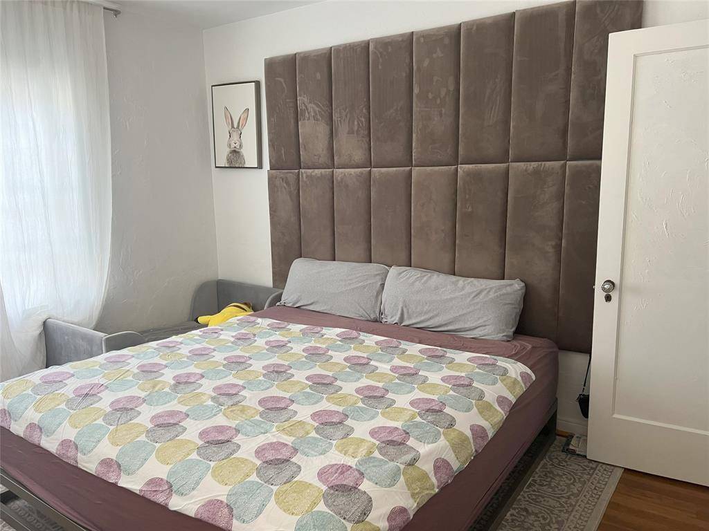 Hollywood, FL 33020,1719 Hayes St