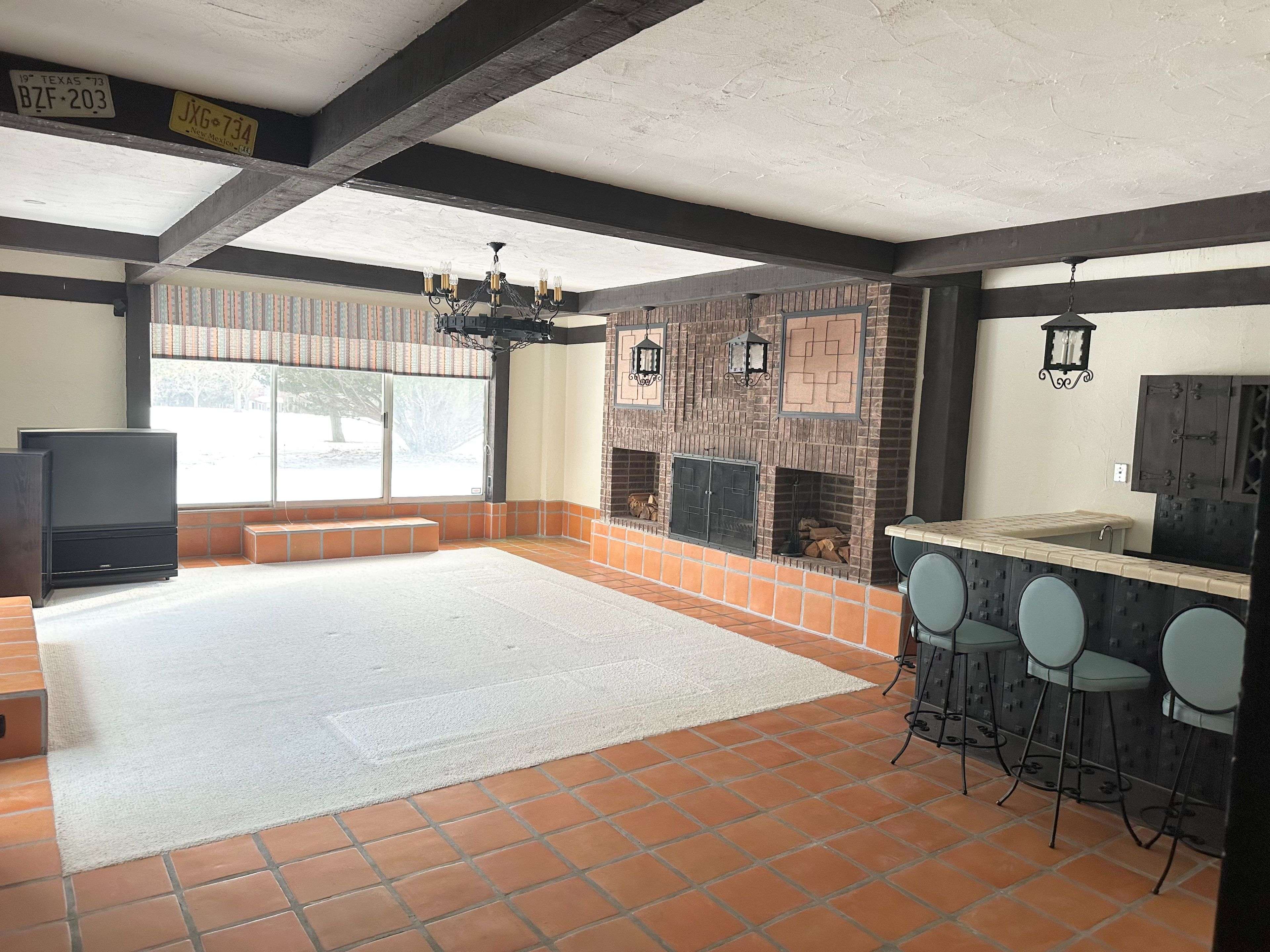 Markham, ON L3T 1K1,17 Fairway Heights CRES #Main and Upper