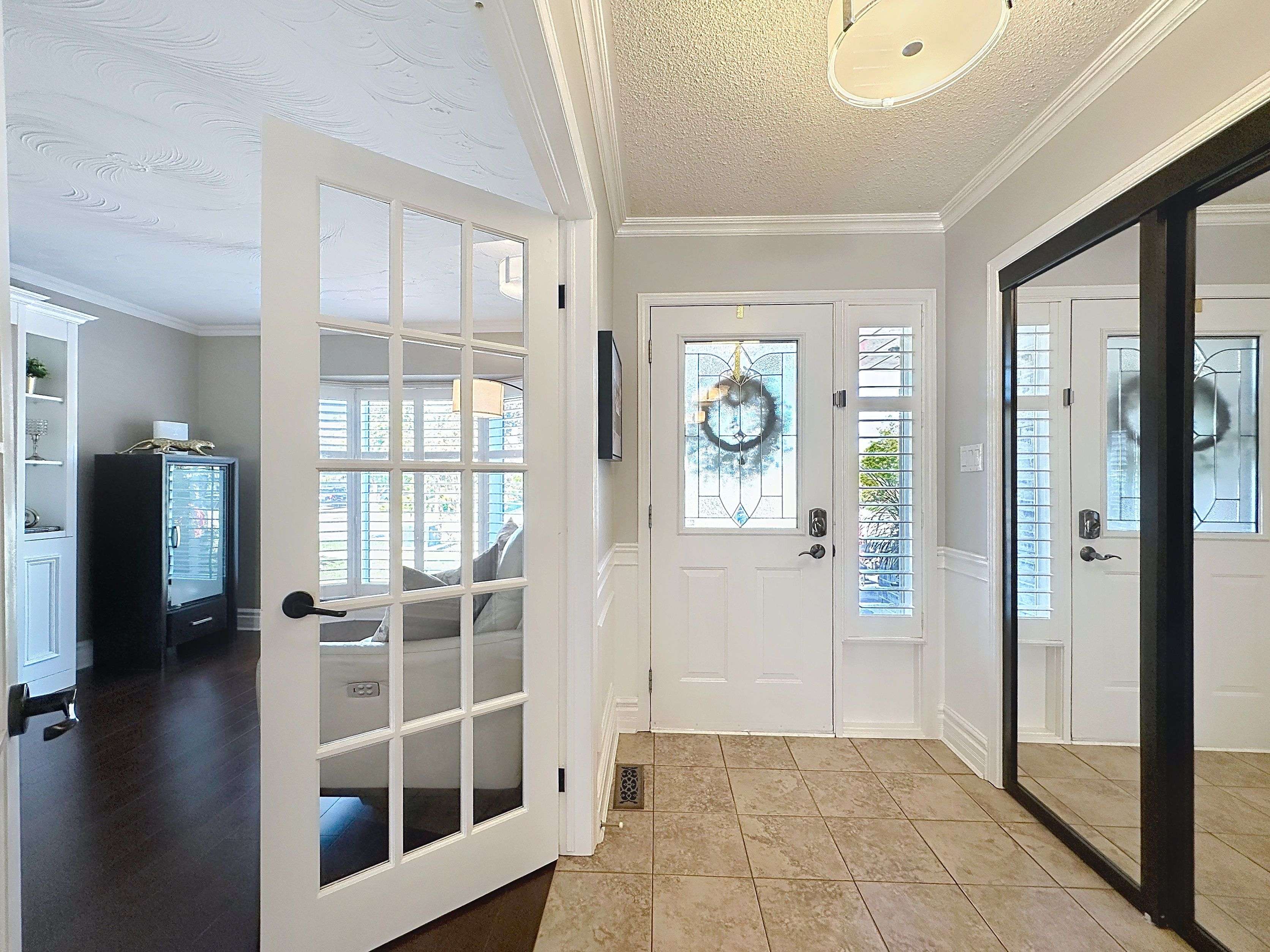 Hamilton, ON L8E 5E7,49 Riviera RDG