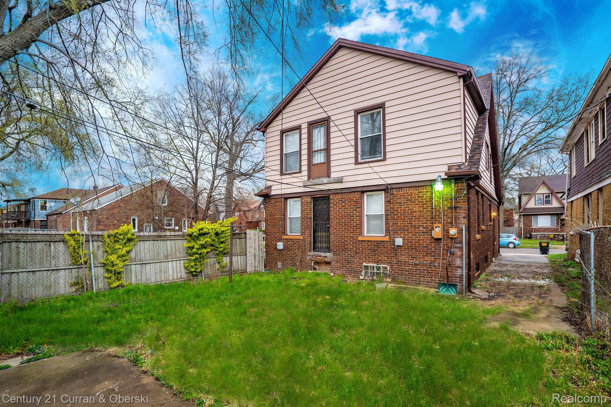 Detroit, MI 48221,17215 WARRINGTON DR