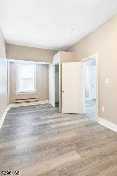 Hackensack City, NJ 07601,52 S State St